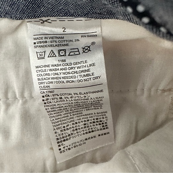 Women’s Banana Republic 5" Shorts NEW Mid Rise Straight Khaki Stretch - Picture 3 of 4